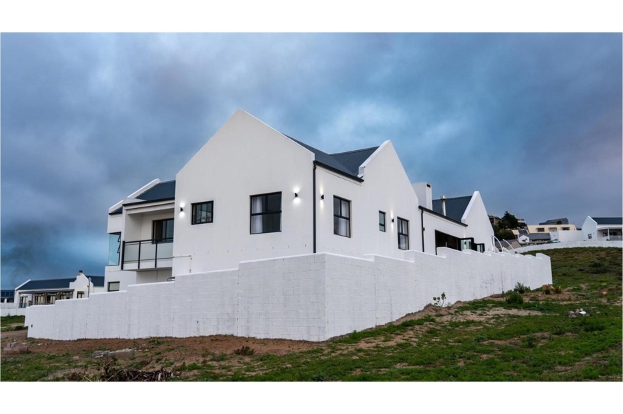 5 Bedroom Property for Sale in Da Gama Bay Western Cape